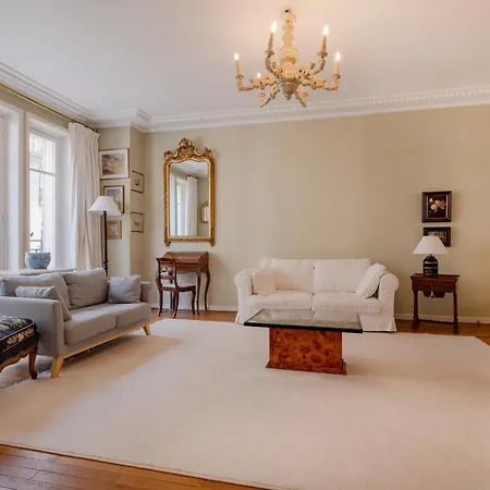 Appartement Center - Prestige Rousseau Paris